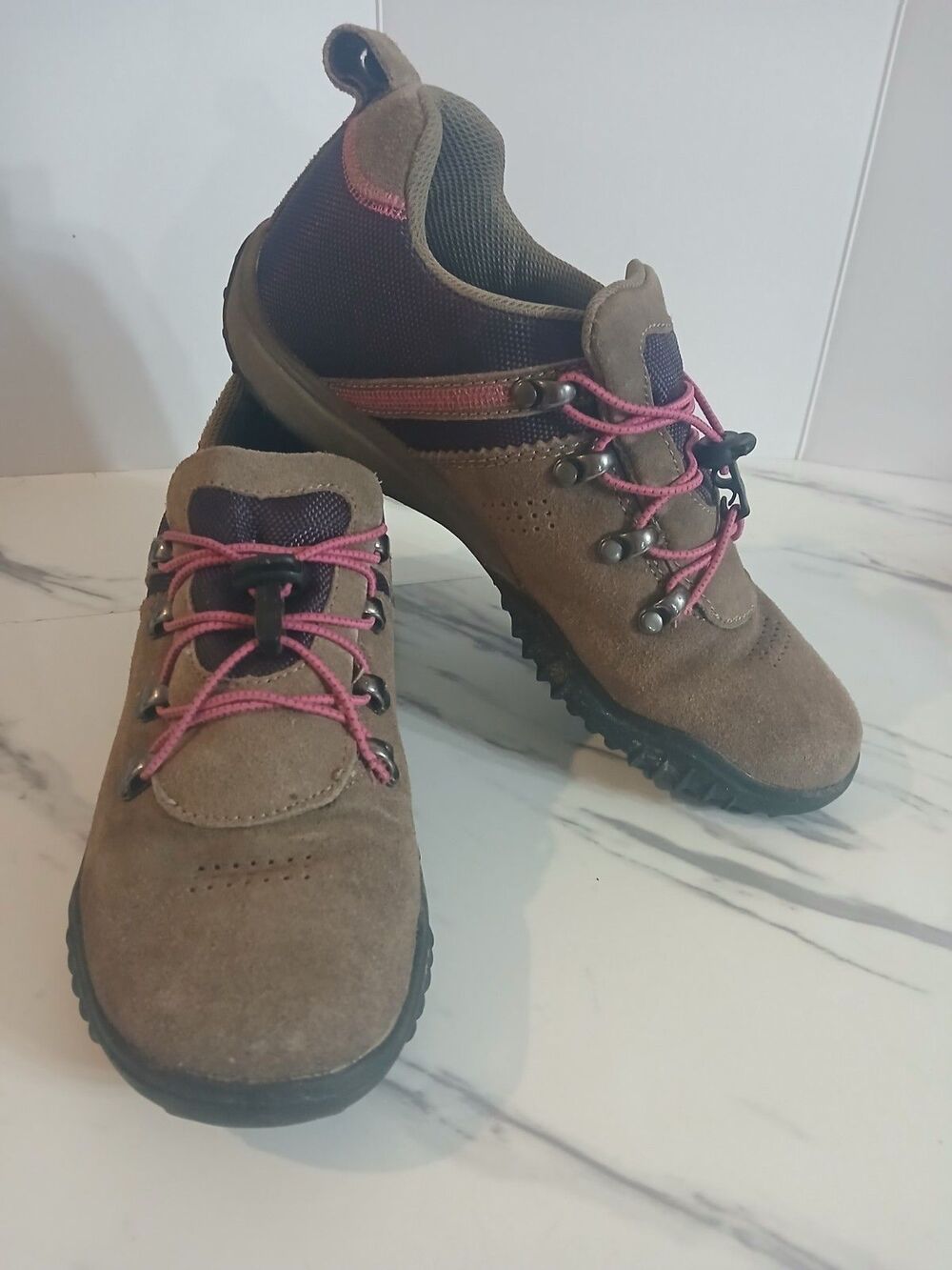 Khombu Maura Women's Size 8M Suede Bungee Lace Shoes  Hiking Trail Outdoor Gorp
